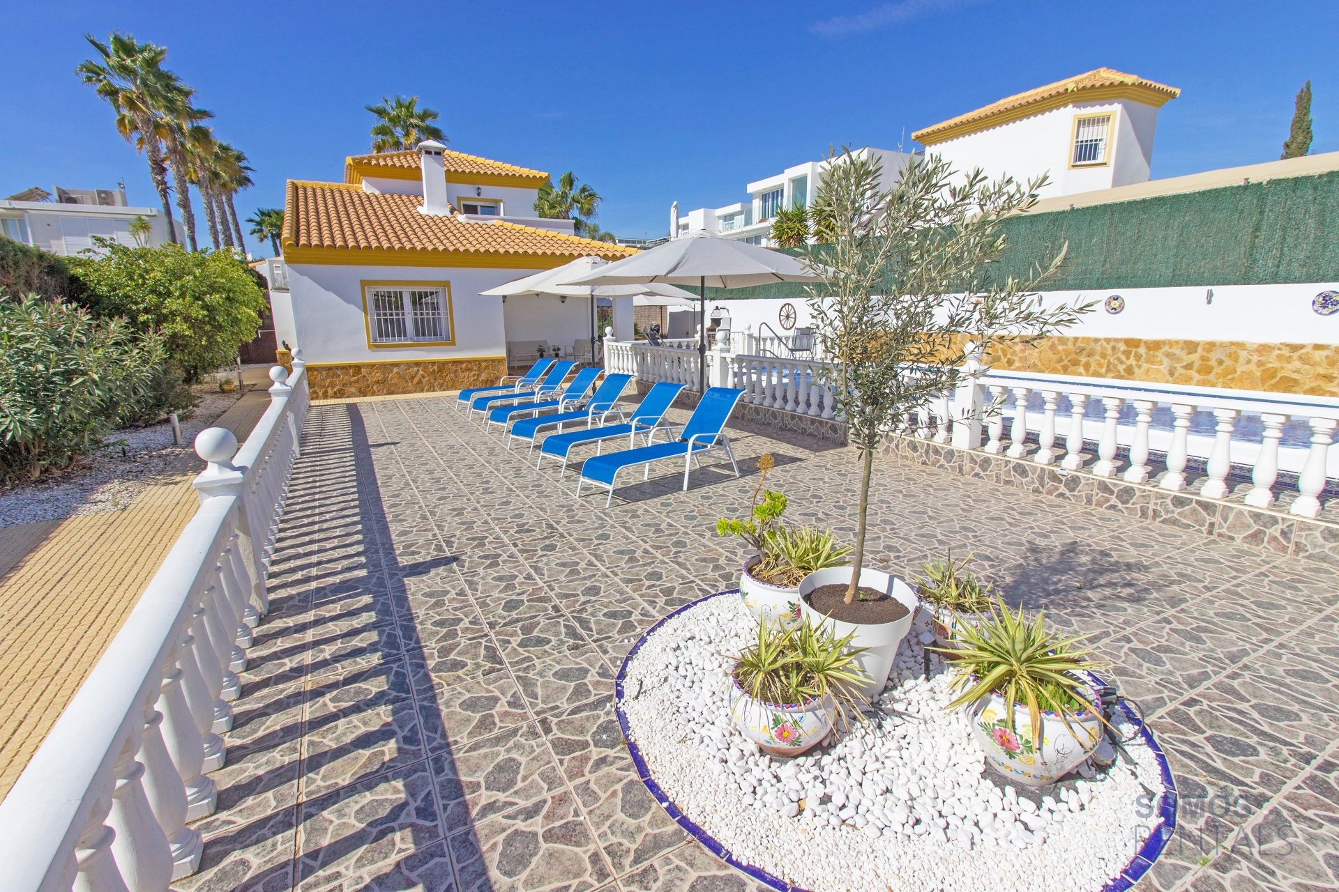 Villa Lope - Urb La Marina photograph 5