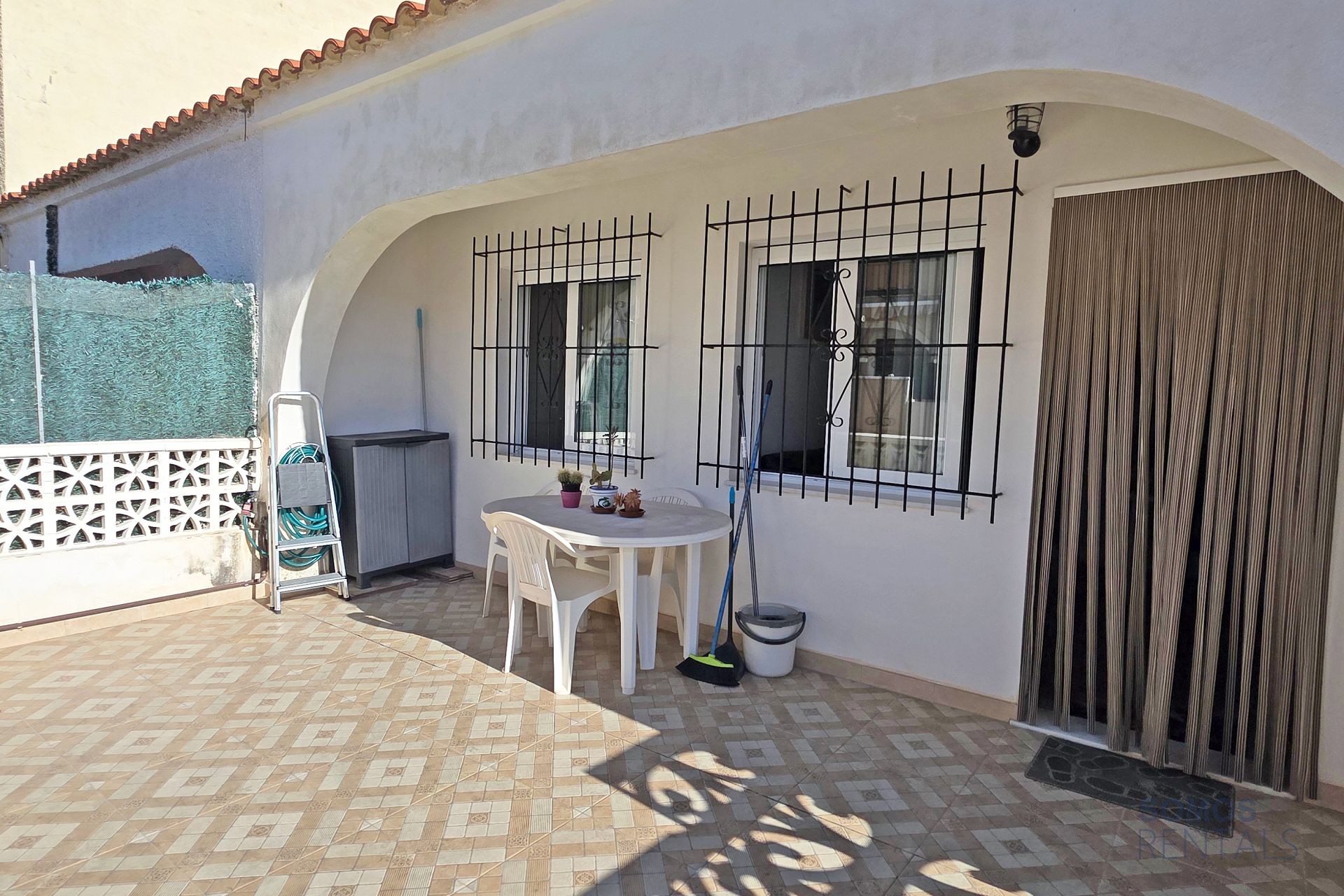 Casa Londres - Urb La Marina photograph 1