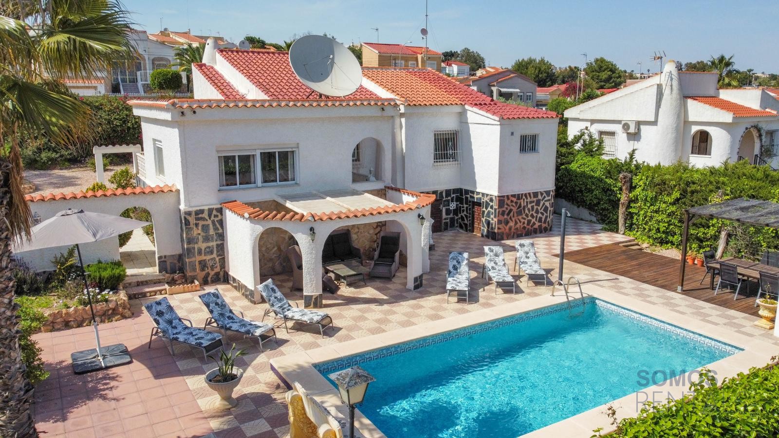 Villa Yolanda - Urb La Marina photograph 1