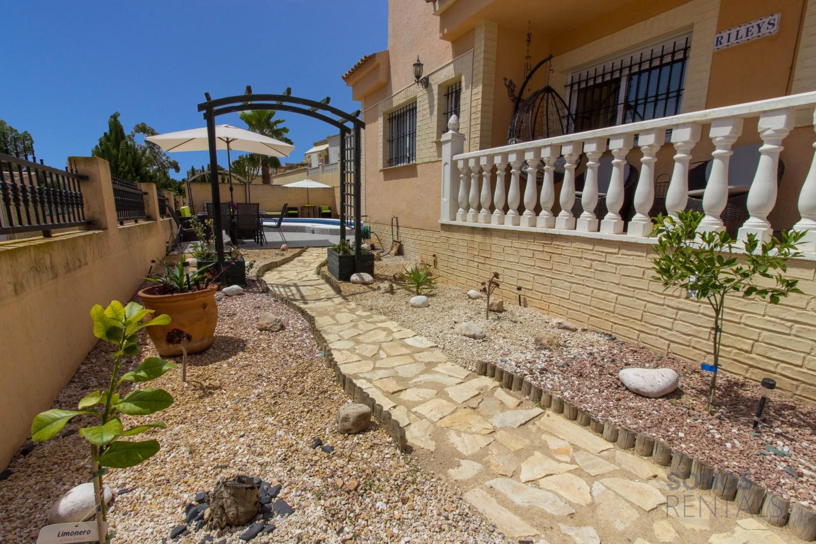 Casa Dublin - Urb La Marina photograph 7